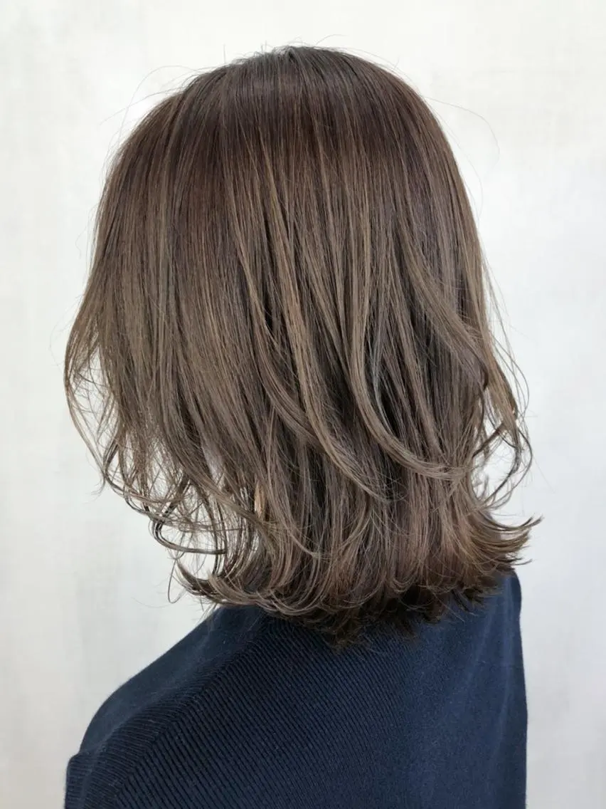ミディアム カラー パーマ ヘアアレンジ グレージュ カーキグレージュ ITbyALBUM 中野店のヘアスタイル