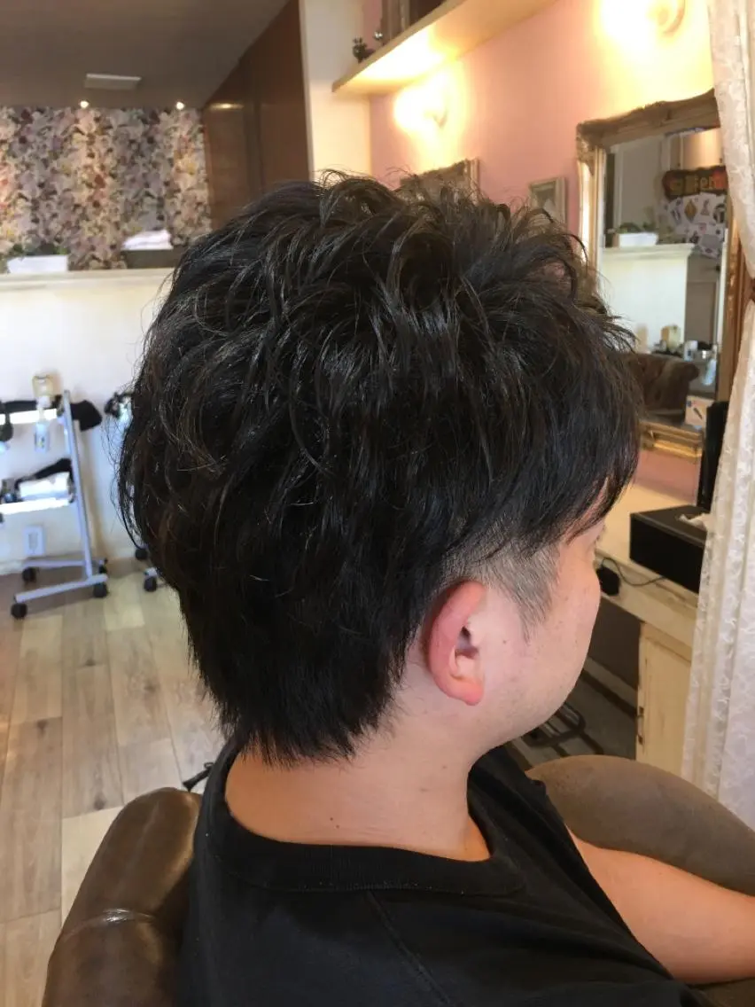 パーマ メンズ plaatje 義見のヘアスタイル