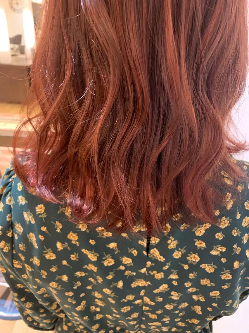 ミディアム カラー 齊藤 衣梨佳のヘアスタイル