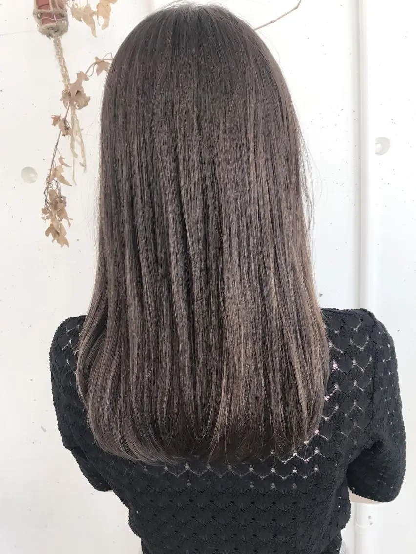 カラー アッシュ 透明感カラー イルミナカラー ラベンダーカラー ラベンダーアッシュ ヘアカラー トリートメント ヘッドスパ グレージュ/髪質改善 Yamato.hのヘアスタイル