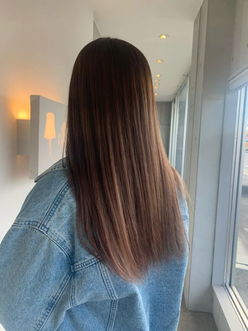ロング アッシュ アッシュブラウン おせ ちさとのヘアスタイル