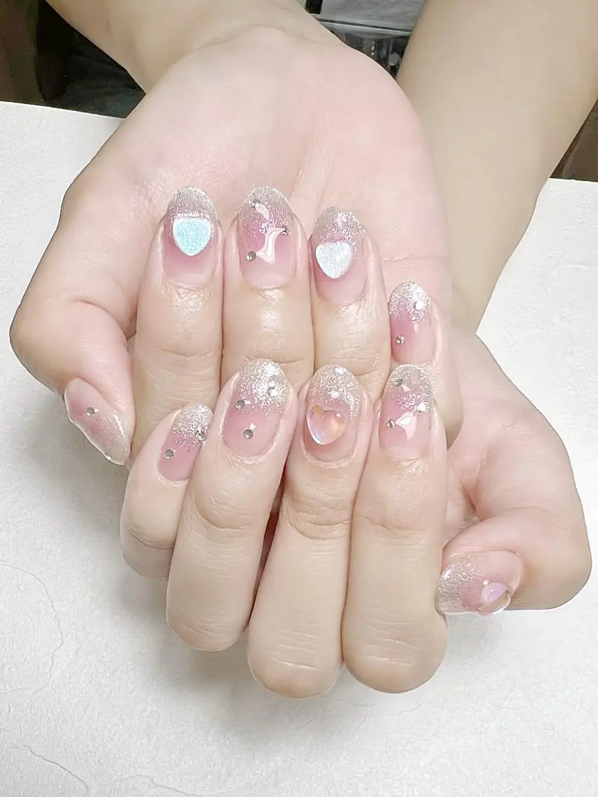 ネイル チークネイル ガーリー グラデーション 氷ネイル・うるうるネイル マグネットネイル rouse nail RISATOのネイルデザイン