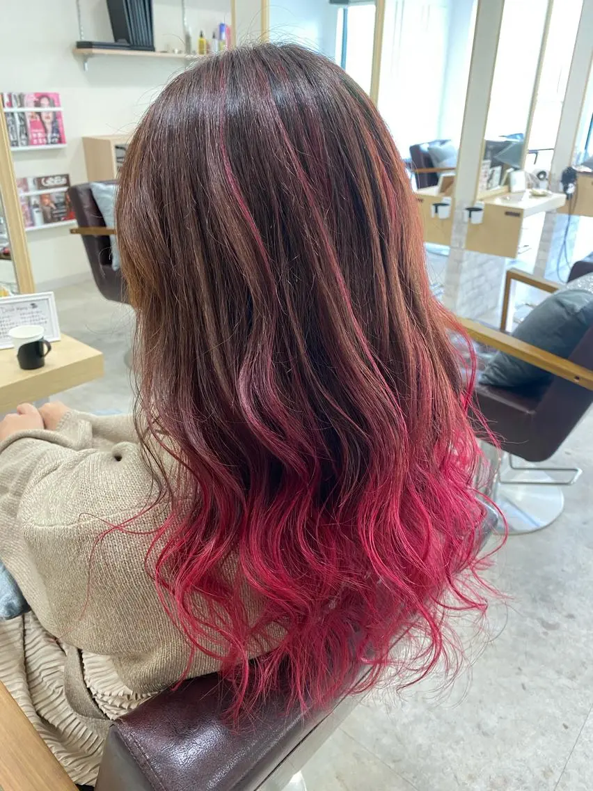 ロング カラー バレイヤージュ ハイライトカラー ピンクカラー ハイライト レイヤーカット ヘアカラー トリートメント マンツーマン/透明感 foi hairのヘアスタイル