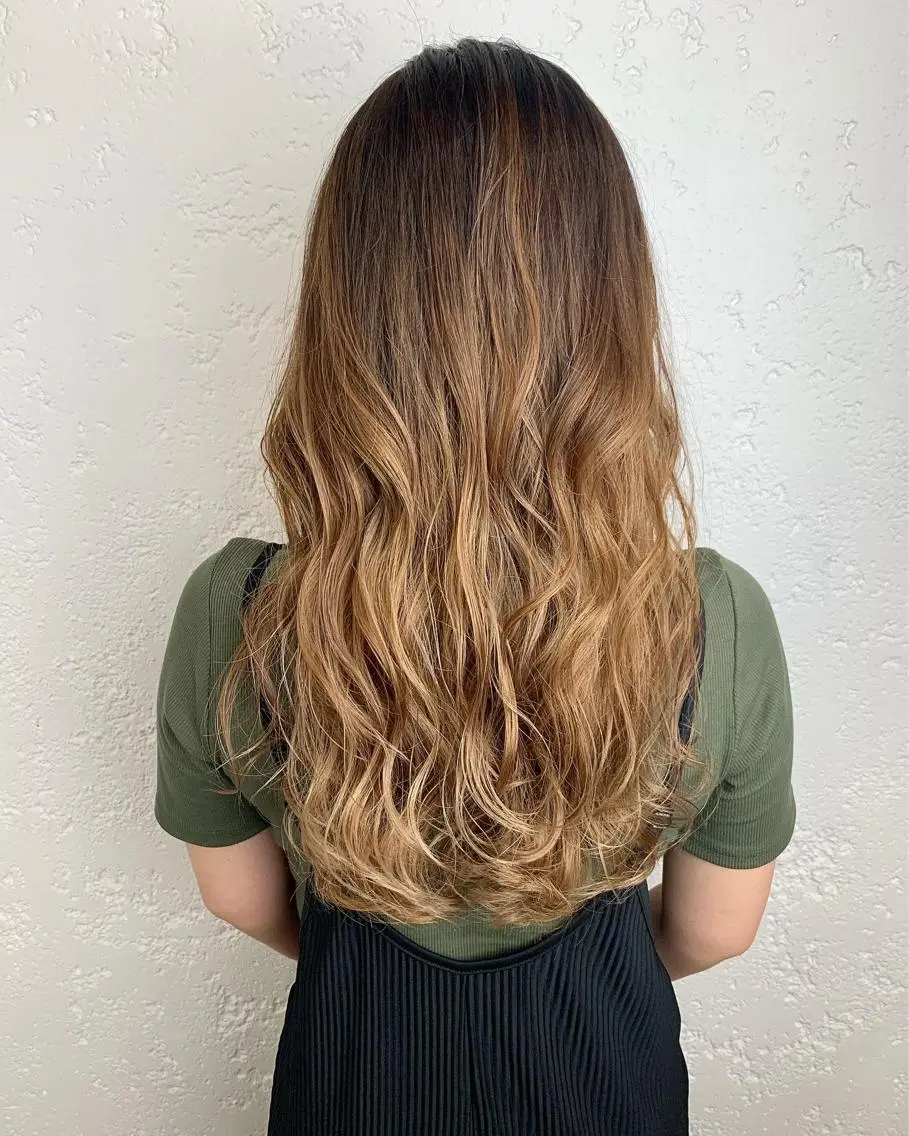 ロング レイヤーカット boutique misakiのヘアスタイル