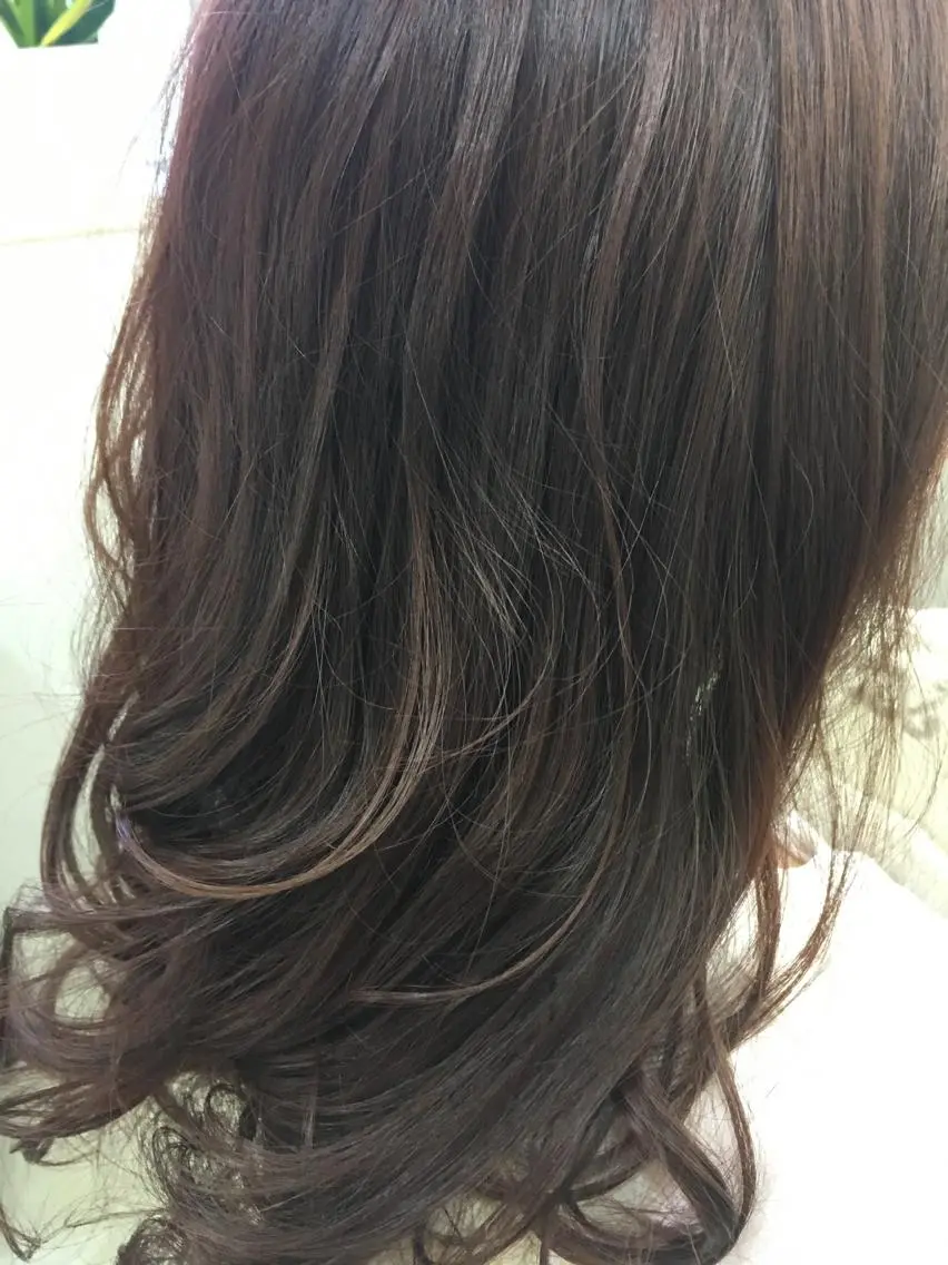 セミロング ロング カラー 髪質改善 中川 翔のヘアスタイル
