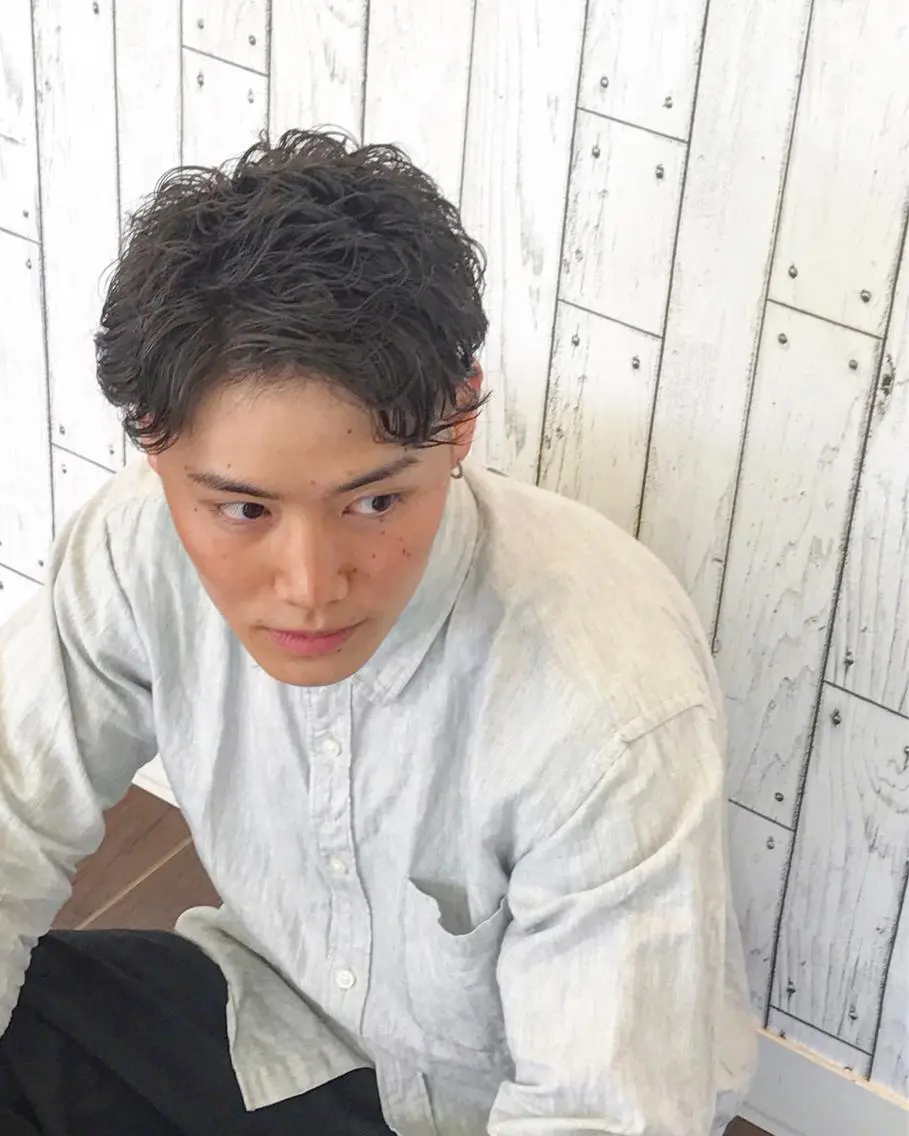 ショート カラー パーマ メンズ マッシュ メンズパーマ 🟦横浜駅メンズパー マ｜小上馬淳司🟦のヘアスタイル