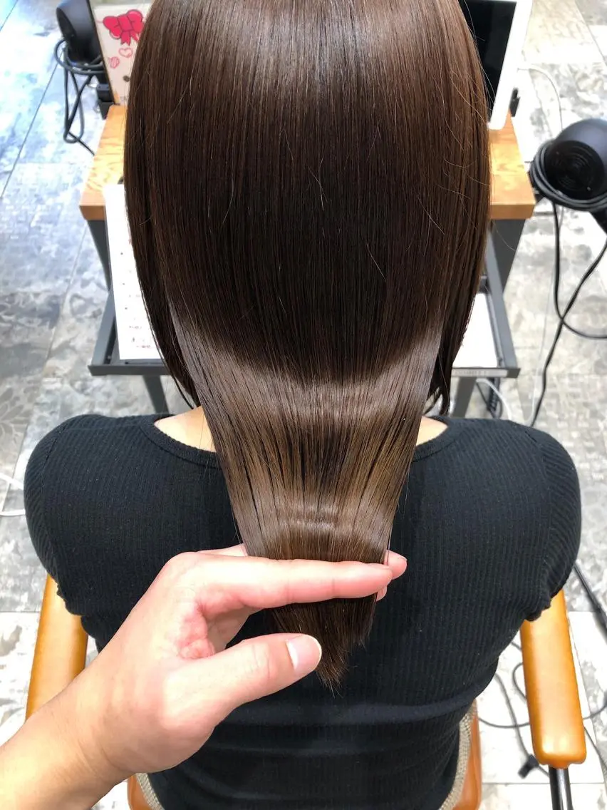 ミディアム カラー パーマ バレイヤージュ ブリーチ ケアブリーチ ダブルカラー ハイライトカラー カット ヘアカラー 縮毛矯正 トリートメント 銀座✨レイヤーカット 顔まわり/坂本亜裟海のヘアスタイル