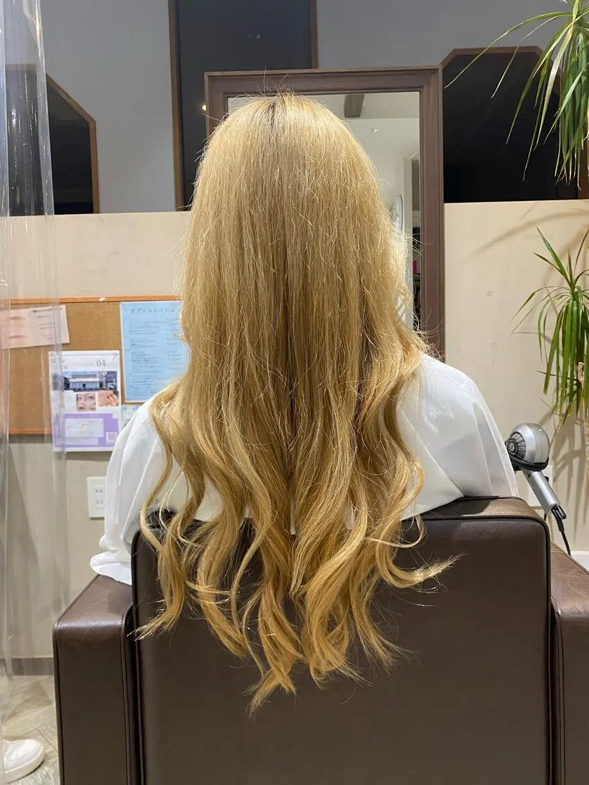 ロング 植野 世名のヘアスタイル