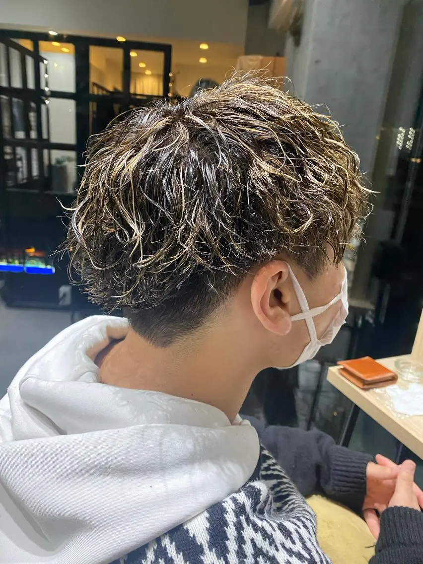 ミディアム カラー パーマ メンズ 似合う髪型見つけます AYAKAのヘアスタイル