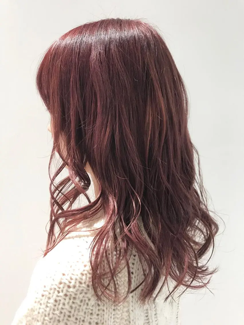 セミロング ヘアカラー タカツド ユウキのヘアスタイル