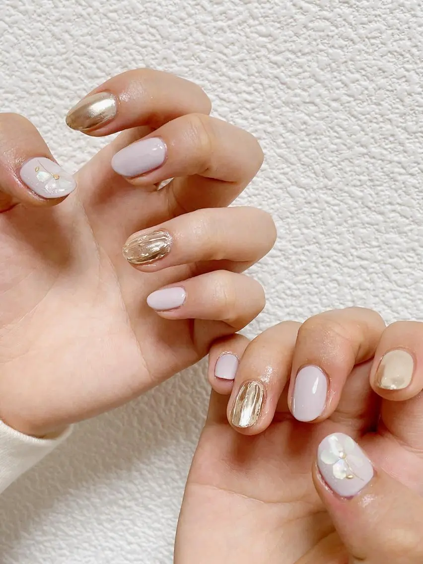 ネイル オーロラネイル フラワーネイル フットネイル フレンチネイル ジェルネイル ハンドネイル mogunail &blowのネイルデザイン