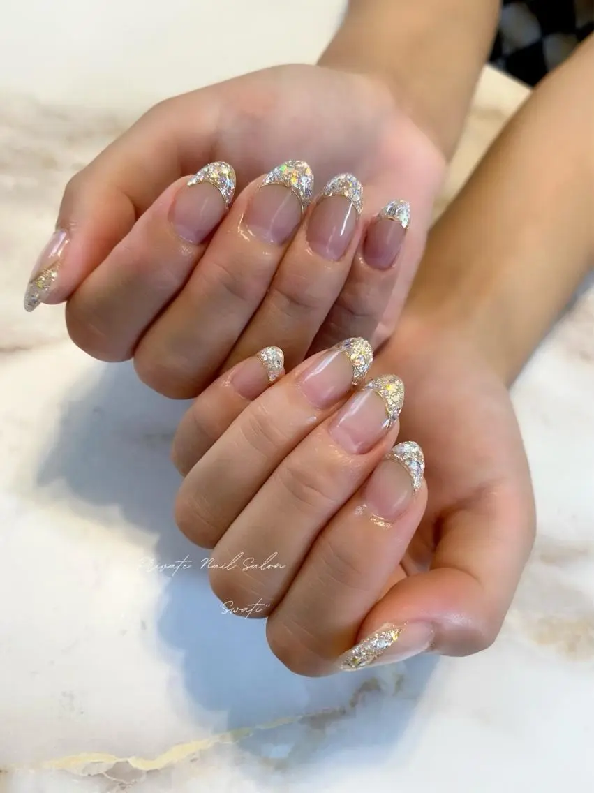 ネイル アートネイル フレンチネイル ガラスフレンチ オフィスネイル yuko (ネイリスト)のネイルデザイン