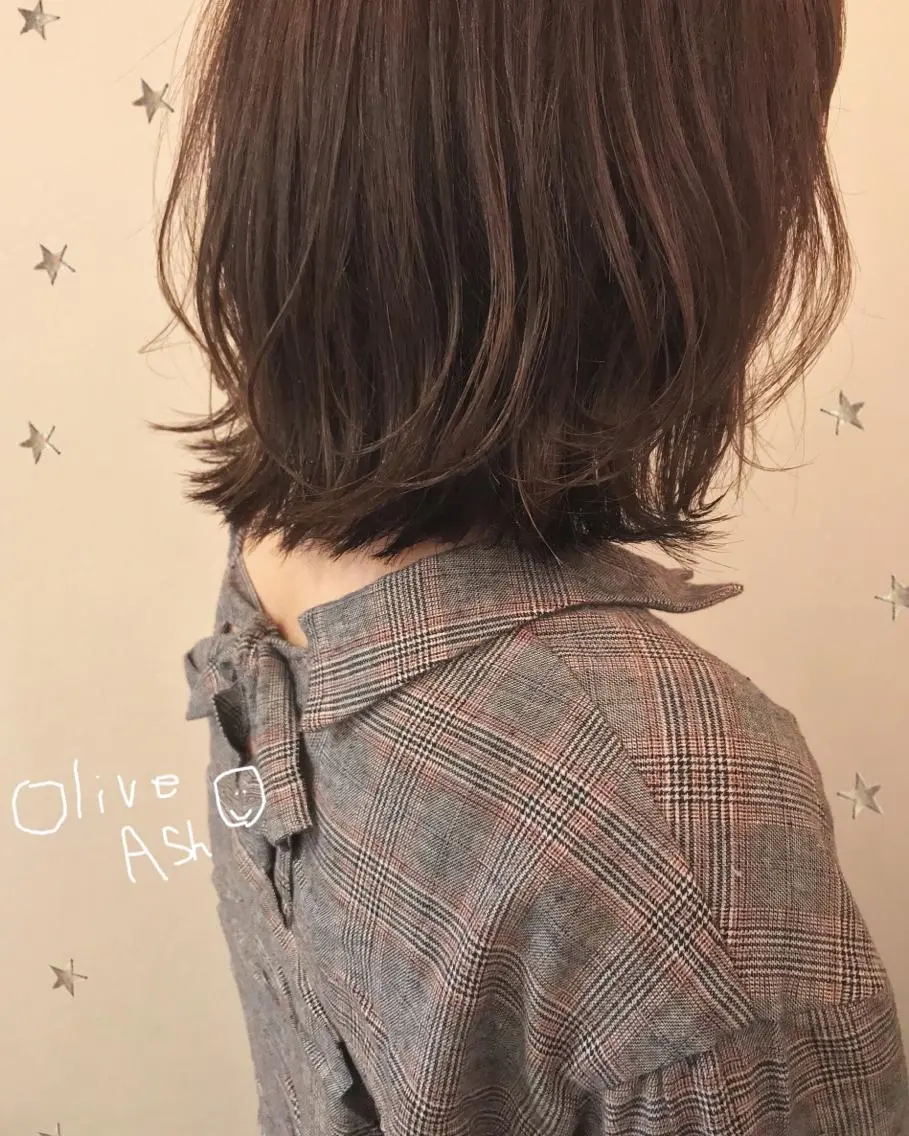 ミディアム カラー 市川 千夏のヘアスタイル