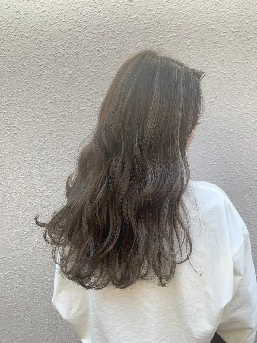 ロング カラー 韓国レイヤー透明感 カラーヨウスケのヘアスタイル