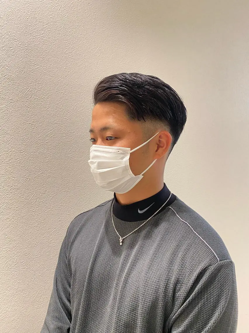 ショート メンズ スパイキーショート パーマ　具志堅　太志のヘアスタイル