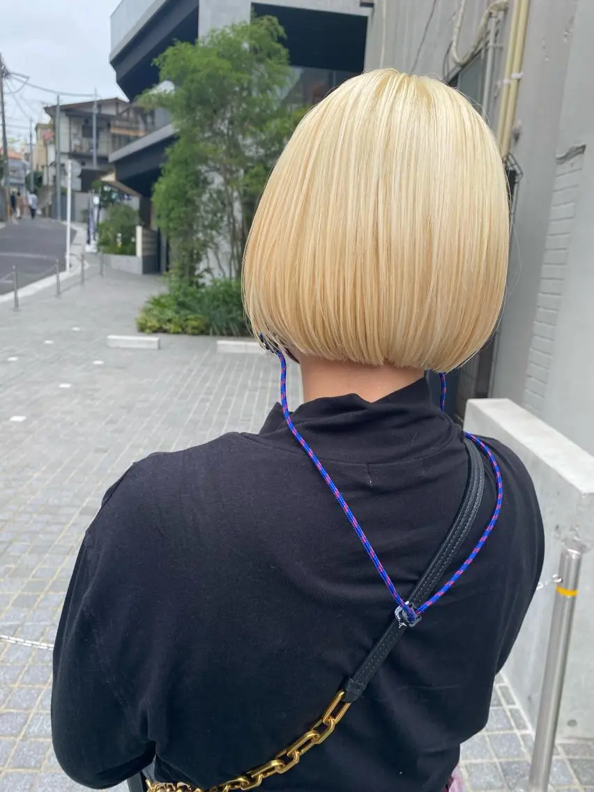 ショート カラー ブリーチ ヘアカラー 森貴裕/ベージュ/ パーマ/オリーブのヘアスタイル