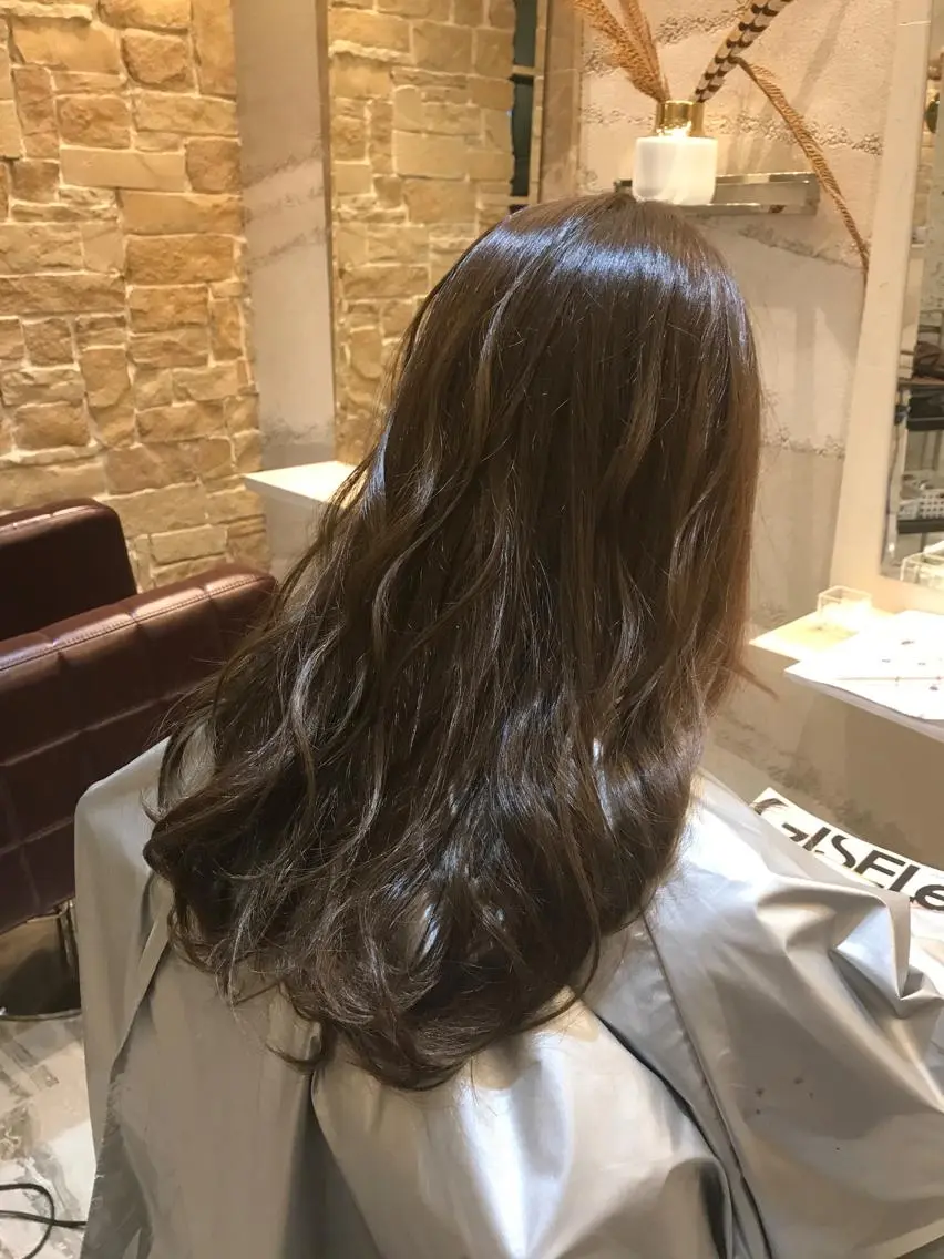 セミロング カラー グレージュ ハイトーンカラー ハイトーングレージュ 髪質改善・艶髪特化 木村侑平のヘアスタイル