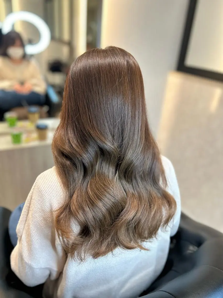 ロング カラー カット ヘアカラー トリートメント emi/髪質改善/ 韓国風/艶カラーのヘアスタイル