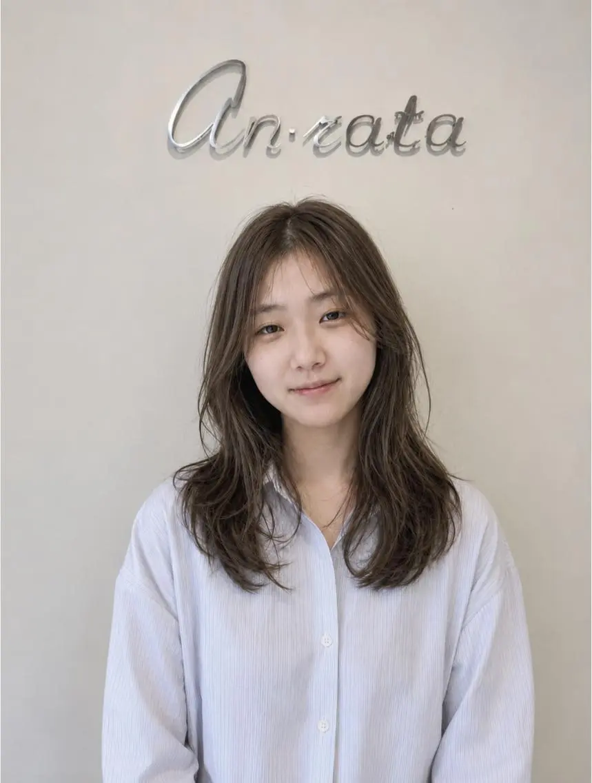セミロング カット ヘアカラー an・rata/ プチプラ/和歌山市駅のヘアスタイル