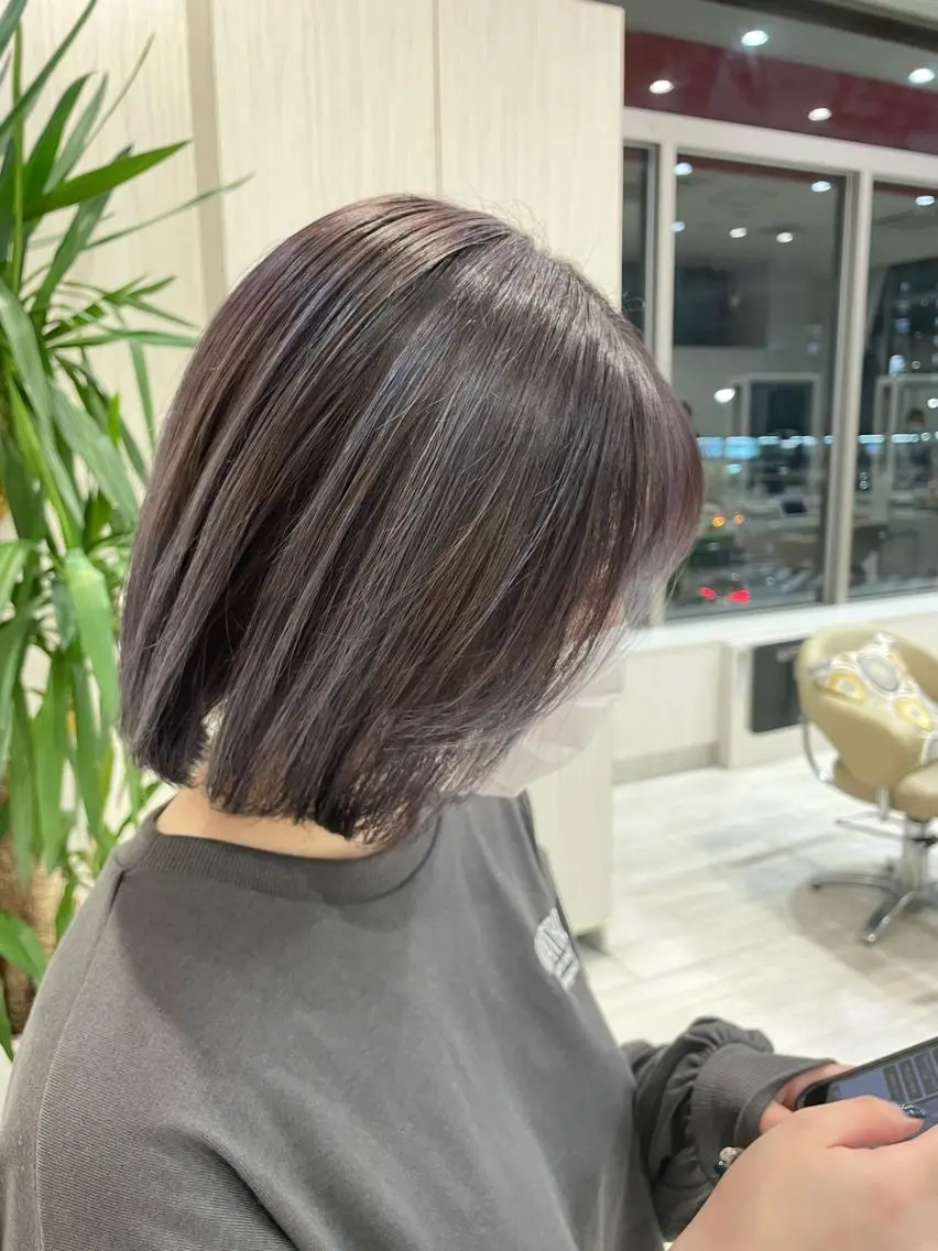 ミディアム カラー アッシュ 透明感カラー 飯塚 愛美のヘアスタイル