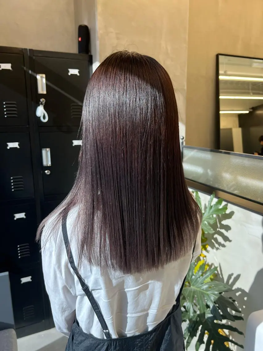 ロング カット ヘアカラー トリートメント よしのり genieeのヘアスタイル