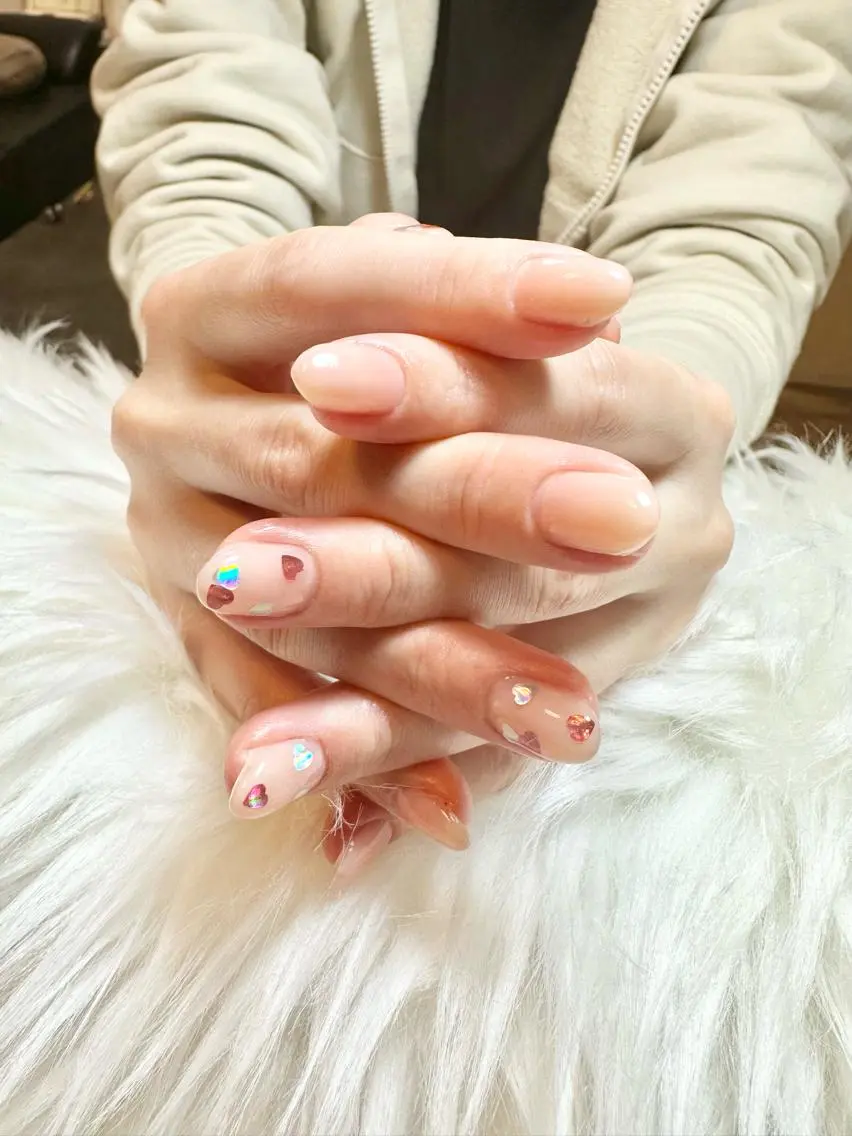 ネイル ハート ホログラムネイル 持ち込み ハンドネイル abuuuuu nailsのネイルデザイン