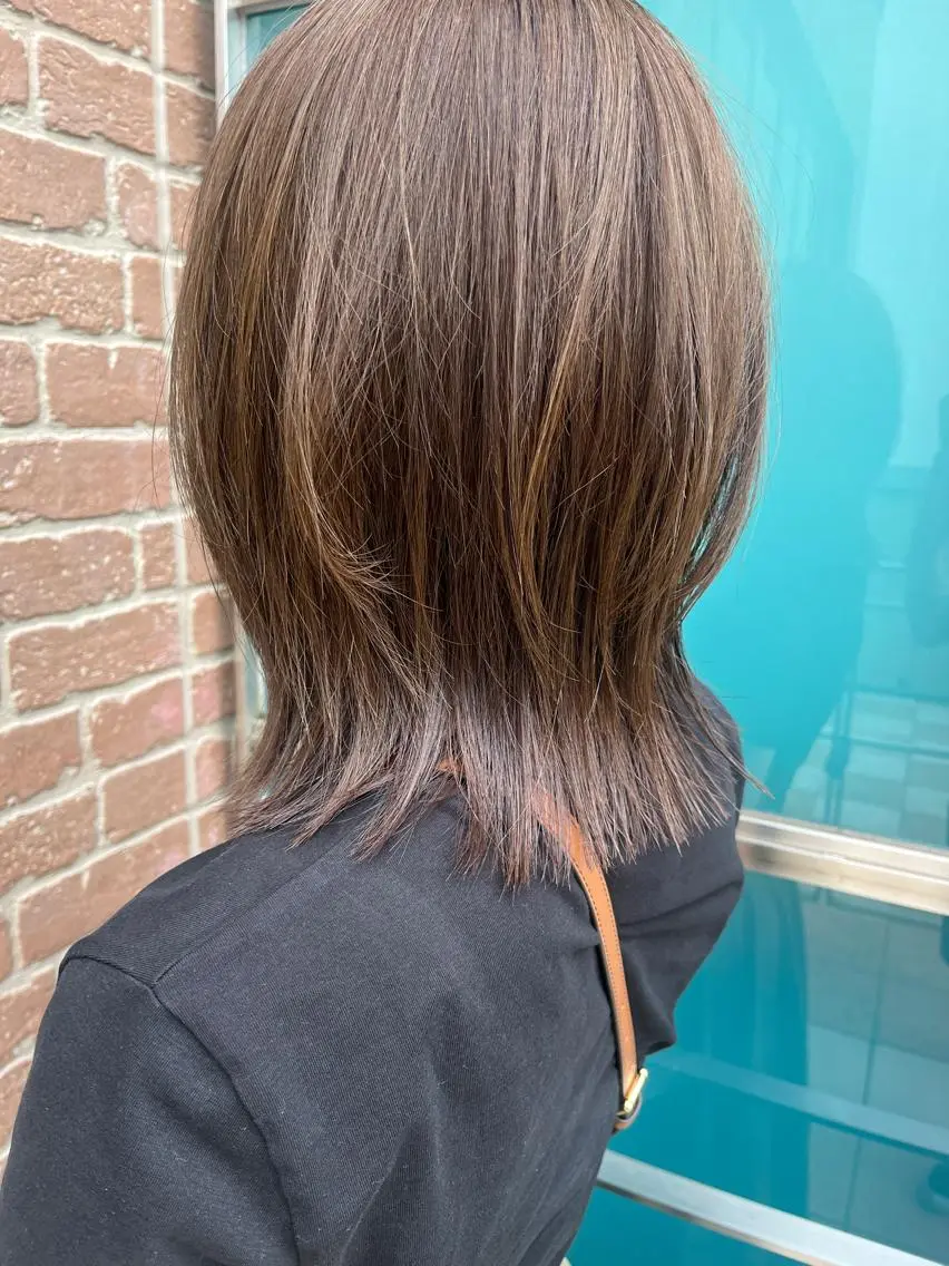 セミロング カラー パーマ ヘアアレンジ メンズ キッズ ネイル マツエク・マツパ アイブロウ メンズブリーチ メンズハイライト メンズインナーカラー メンズ韓国風 ブリーチ 久木原 ゆりのヘアスタイル