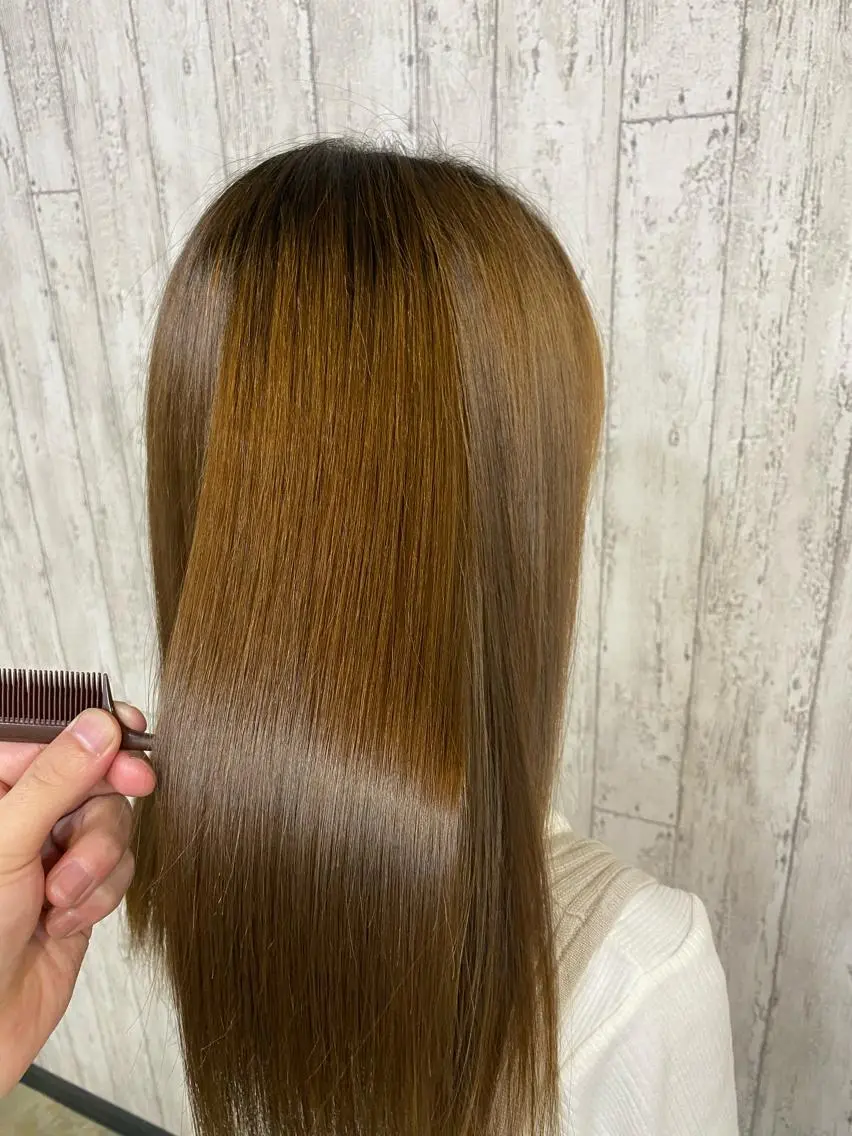 ロング パーマ マツエク・マツパ 勝河 怜楊のヘアスタイル