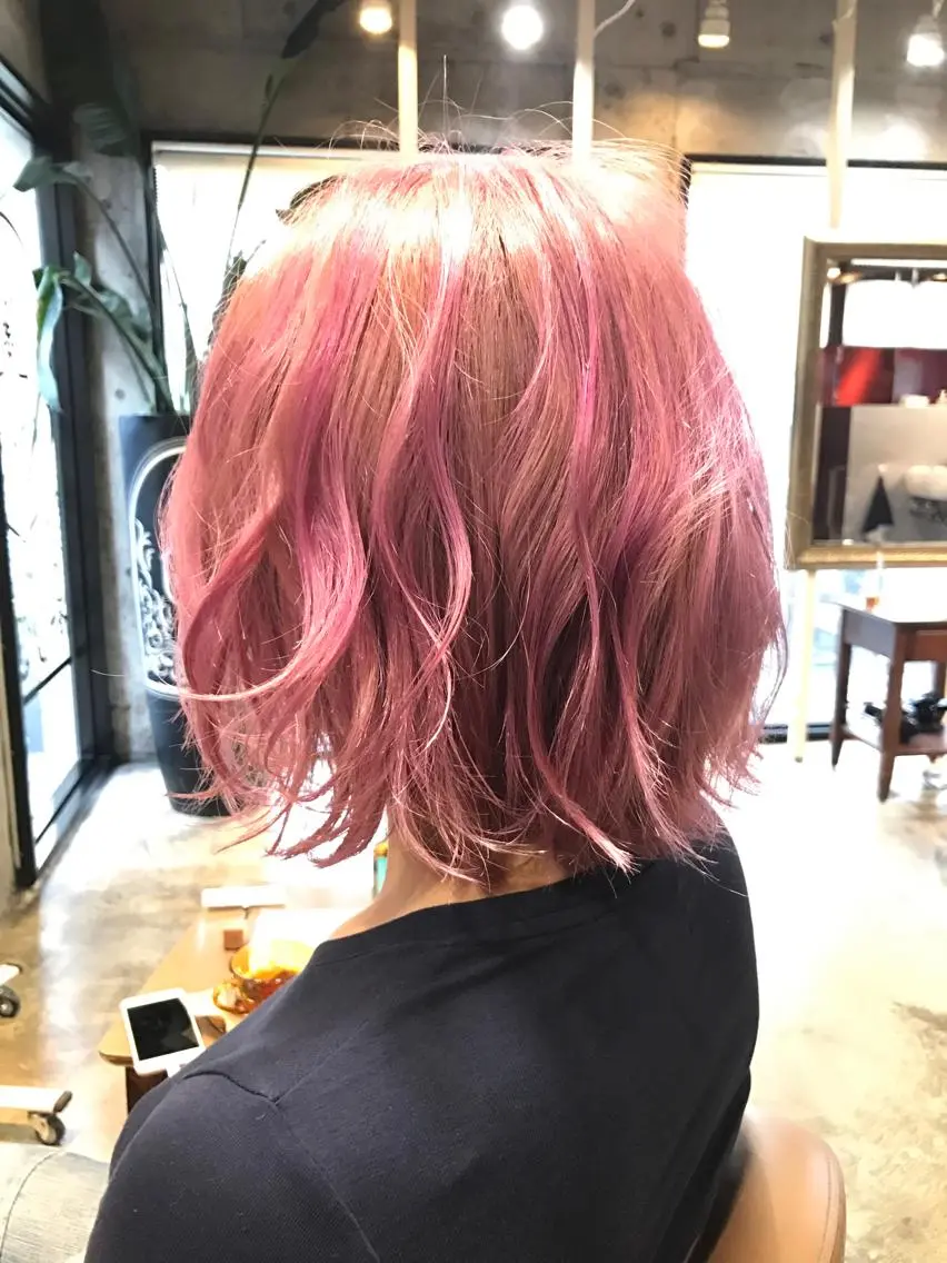 ショート カラー ブリーチ ダブルカラー ハイライトカラー ピンクカラー ハイライト サロンドミルク 原宿のヘアスタイル