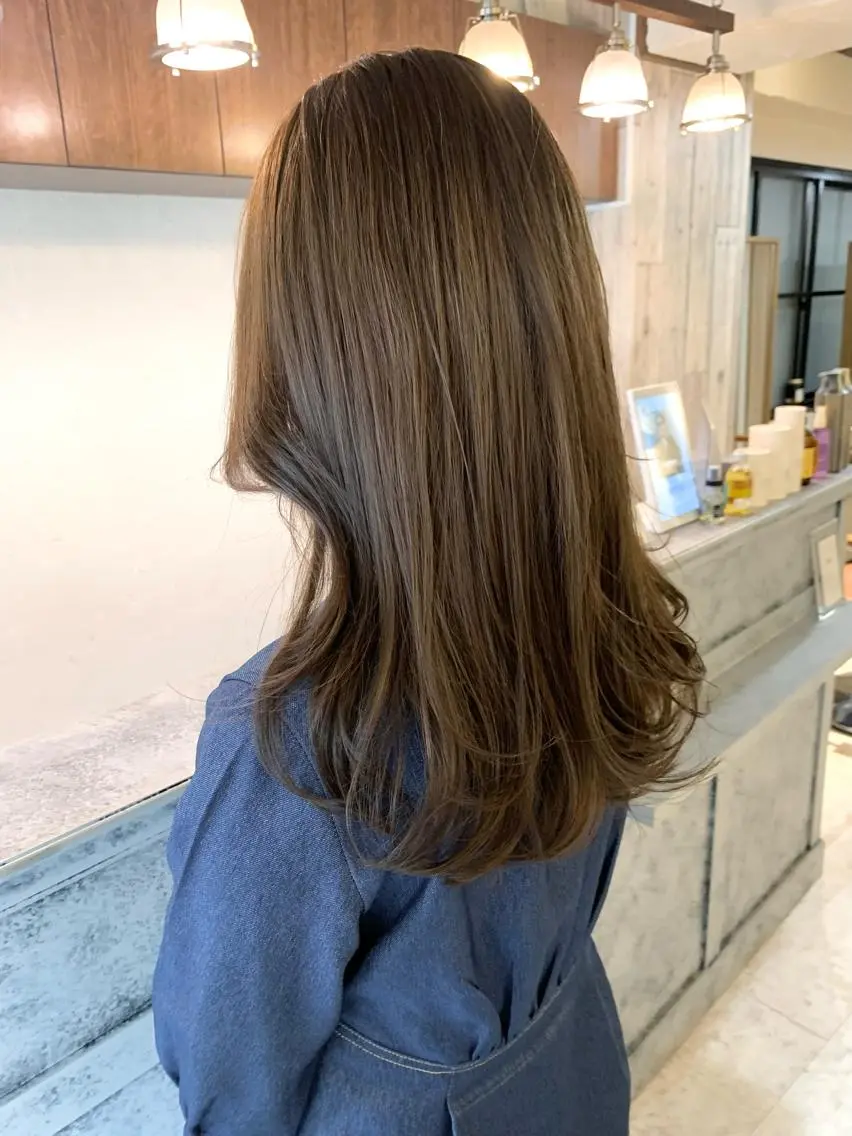 セミロング カラー カット ヘアカラー トリートメント MAYU 💚森下のヘアスタイル