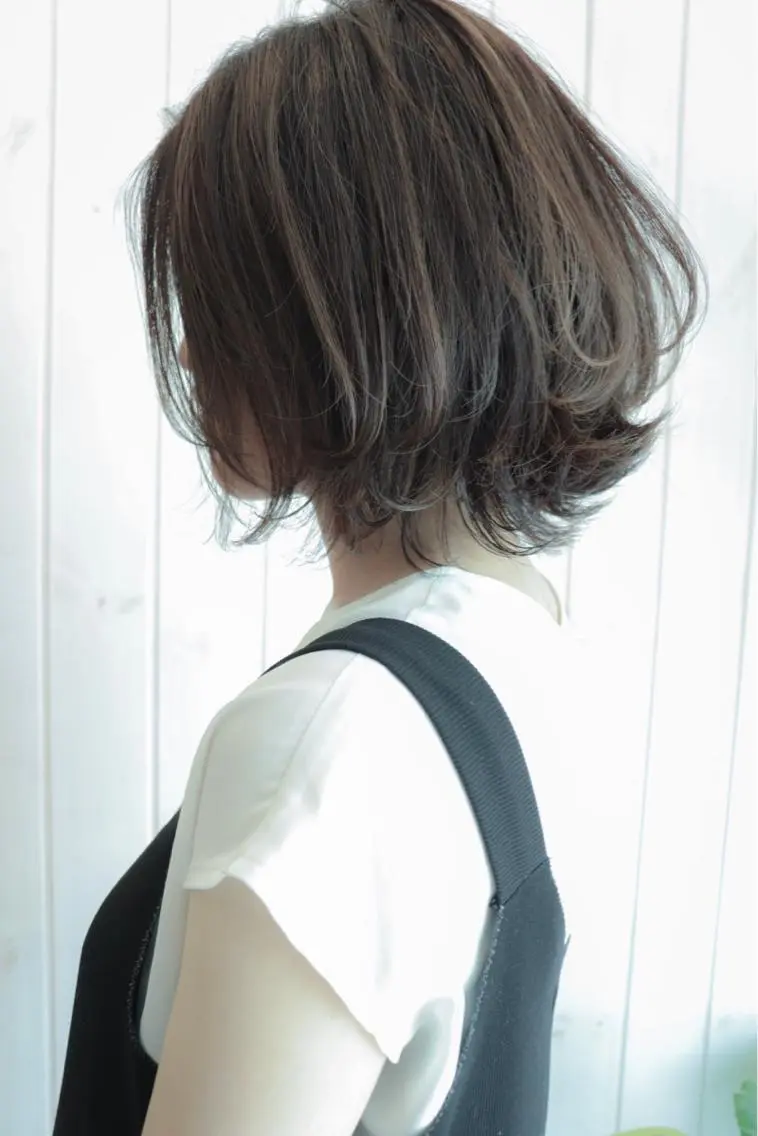 ミディアム ボブ ウルフカット 佐山 眞紀のヘアスタイル
