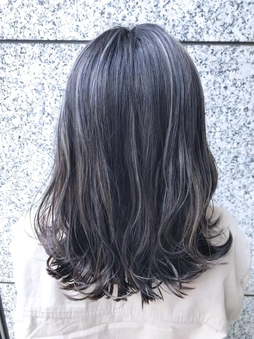 ミディアム カラー ハイライトカラー ハイライト 平尾 拓也のヘアスタイル