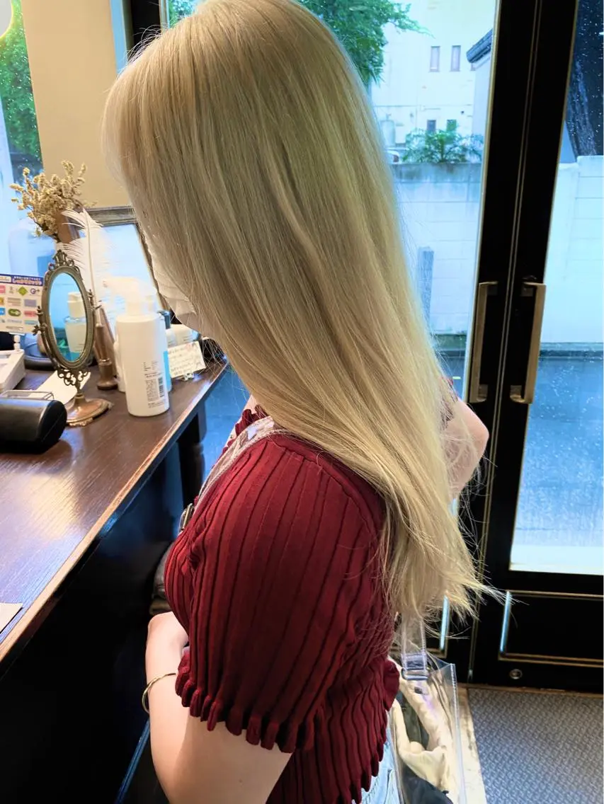 ロング カラー ブリーチ ヘアカラー トリートメント 大西 直人のヘアスタイル