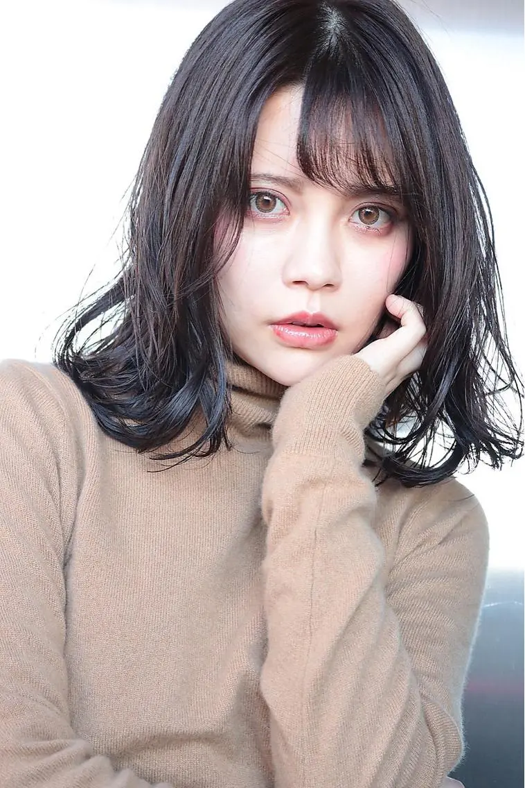 ミディアム カラー アッシュ ネイビーカラー メンズパーマ 白子 波巻き/ツイスパ 怜のヘアスタイル