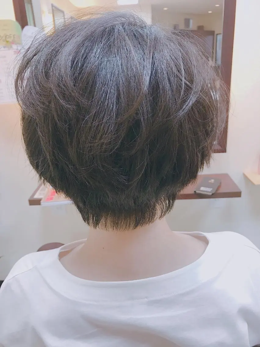 ショート セト マユミのヘアスタイル