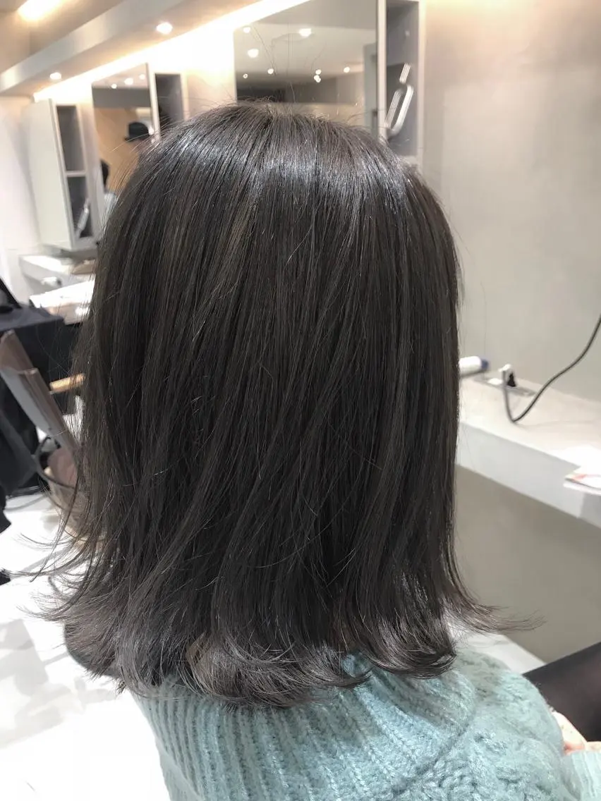 ショート カラー ブリーチ ブルーカラー ブルーグレー 【透明感、艶髪】西村 有司のヘアスタイル
