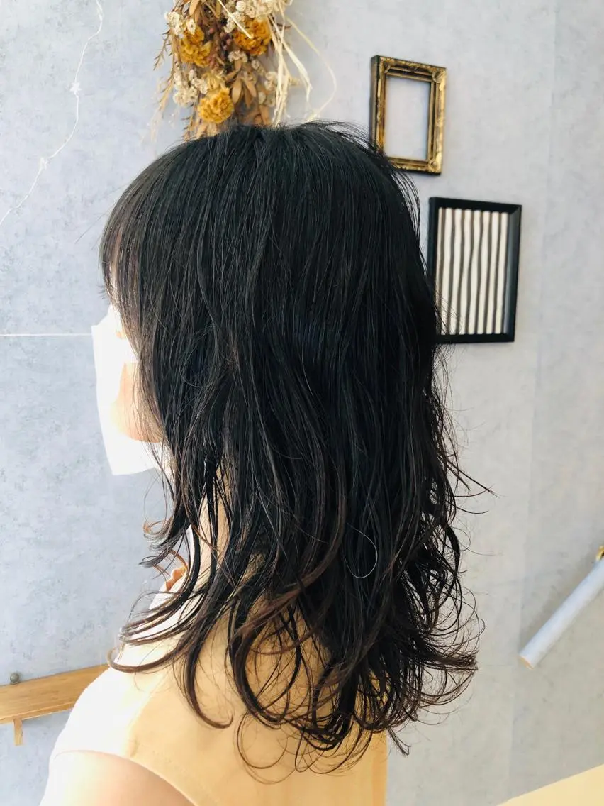 ミディアム パーマ 本多 美羽のネイルデザイン