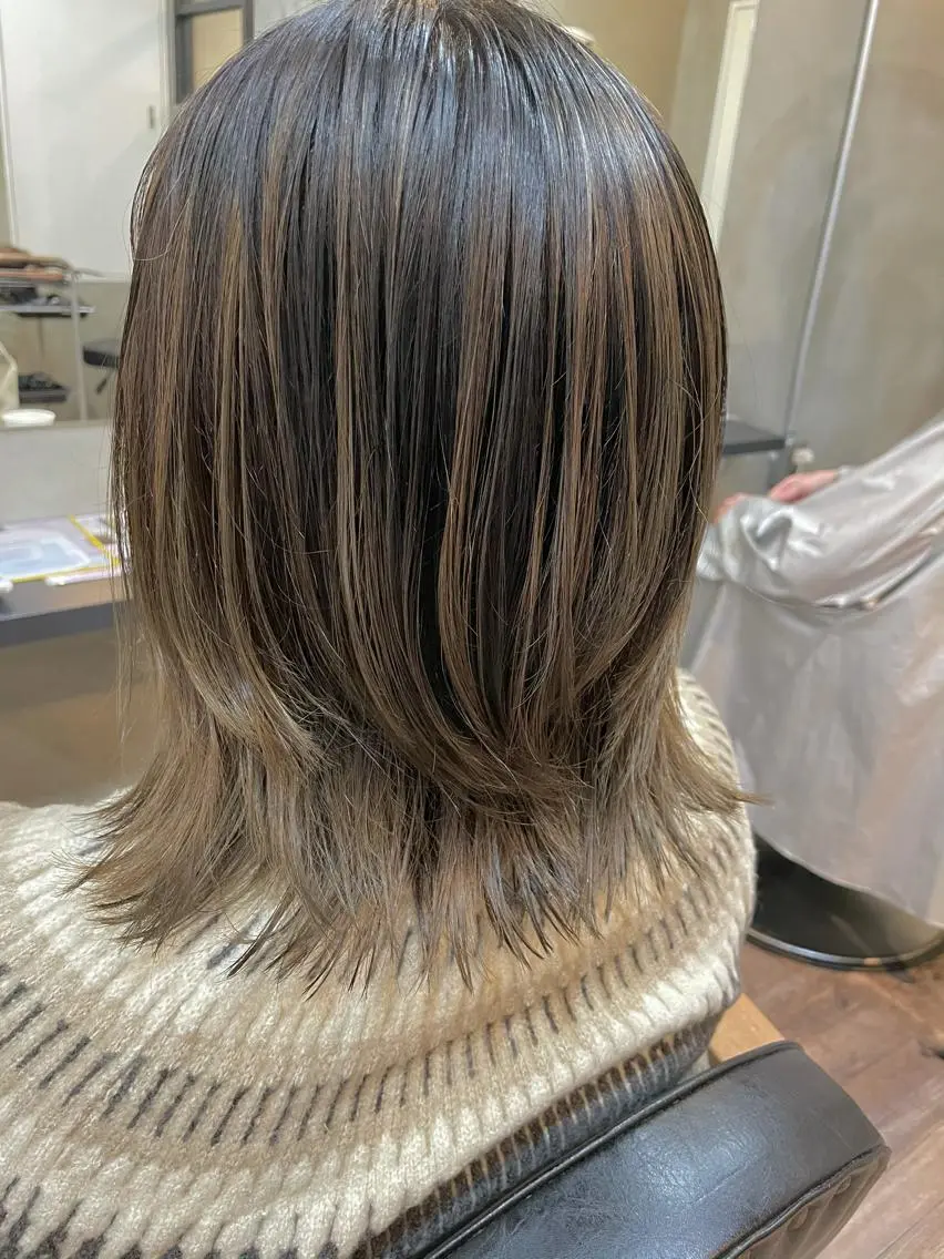 ミディアム レイヤーカット ヘアカラー 🔥ハイトーン🔥 🌈柴田尚貴🌈のヘアスタイル