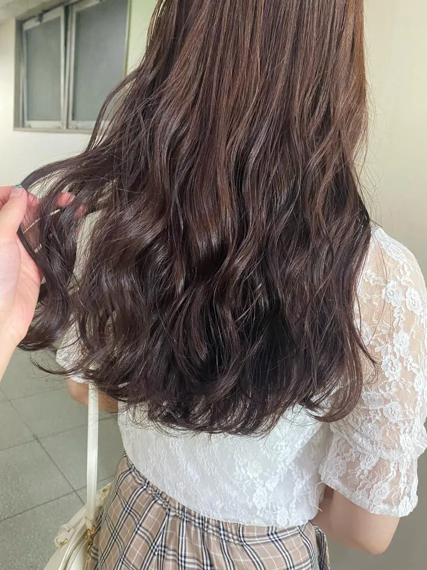 セミロング カラー ブリーチ ブラウンカラー カシス トリートメント 清村 和音のヘアスタイル