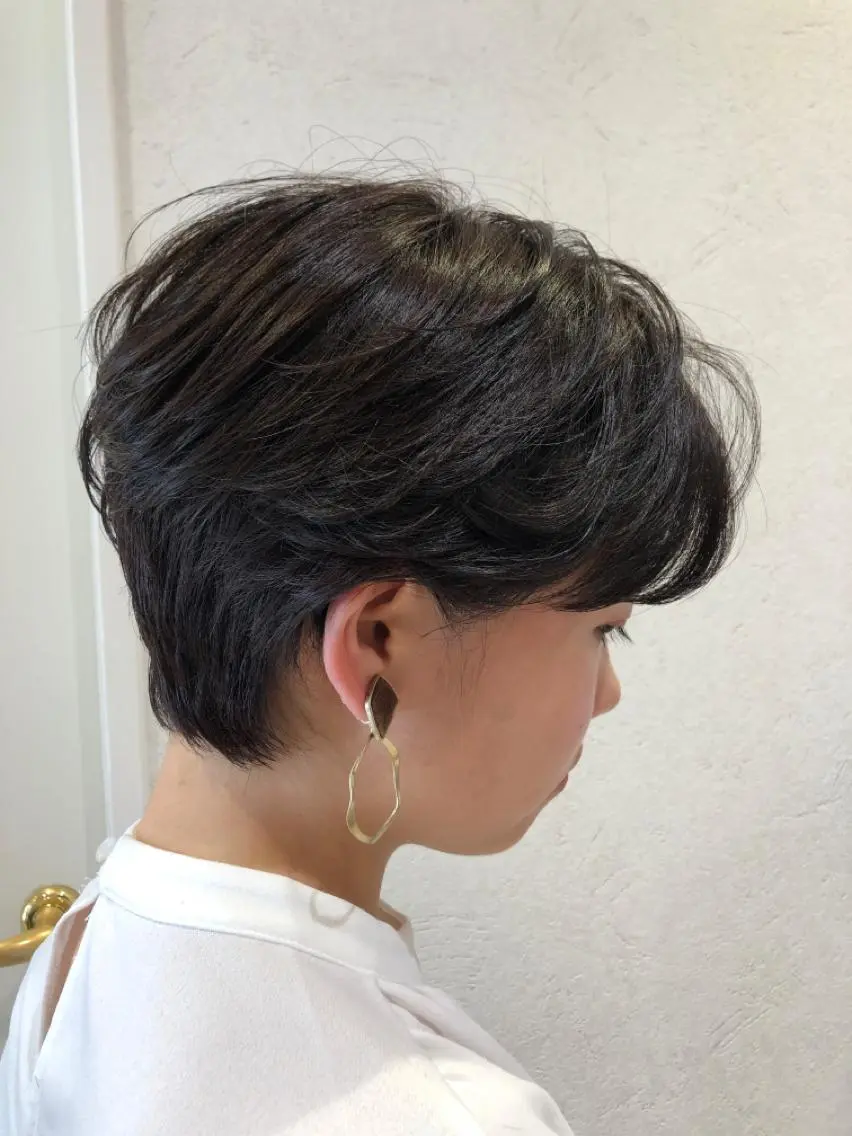 ショート うる艶レイヤーカット hinakoのヘアスタイル
