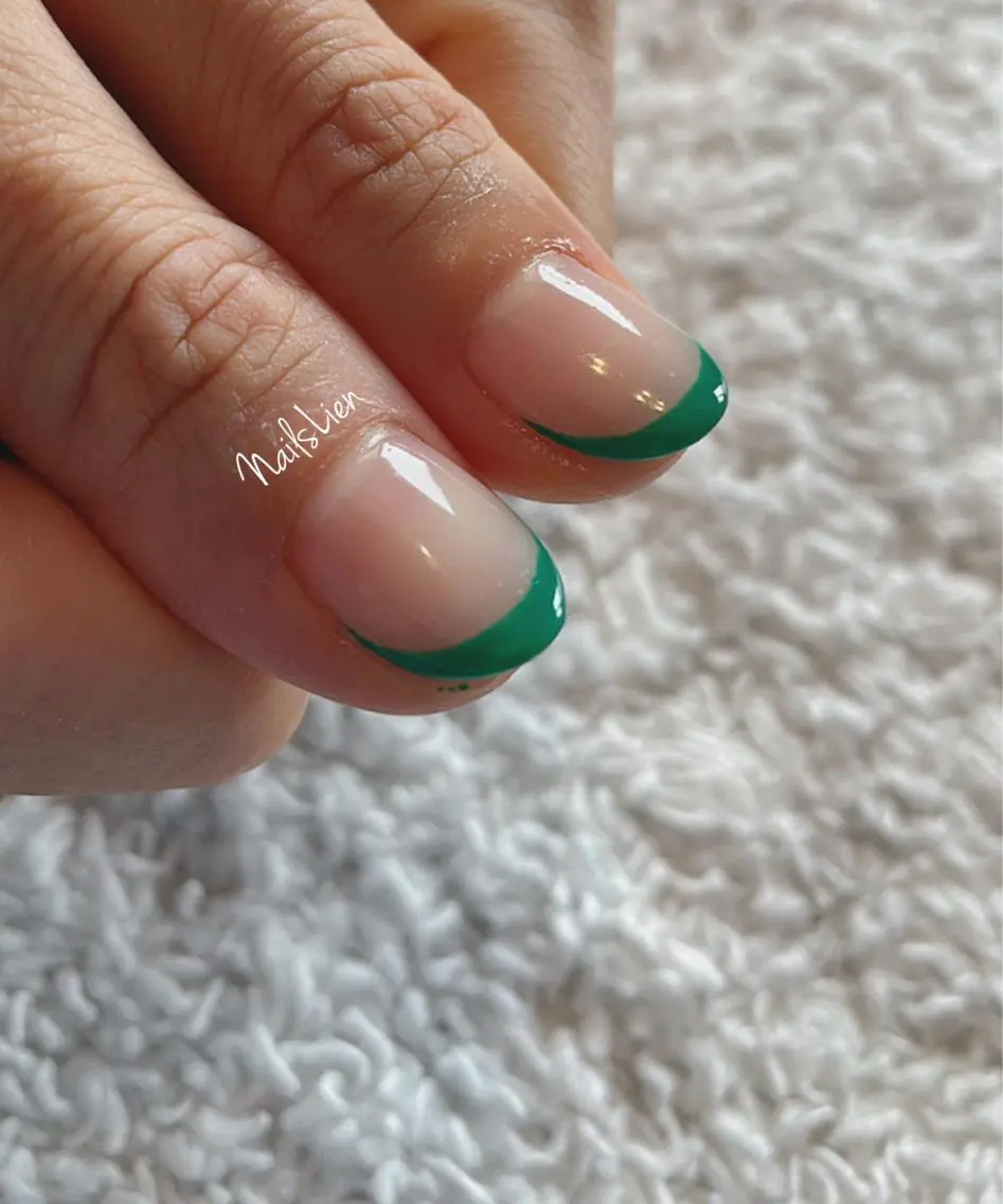 ネイル フレンチネイル グリーン 夏ネイル studio e n / RiNのネイルデザイン