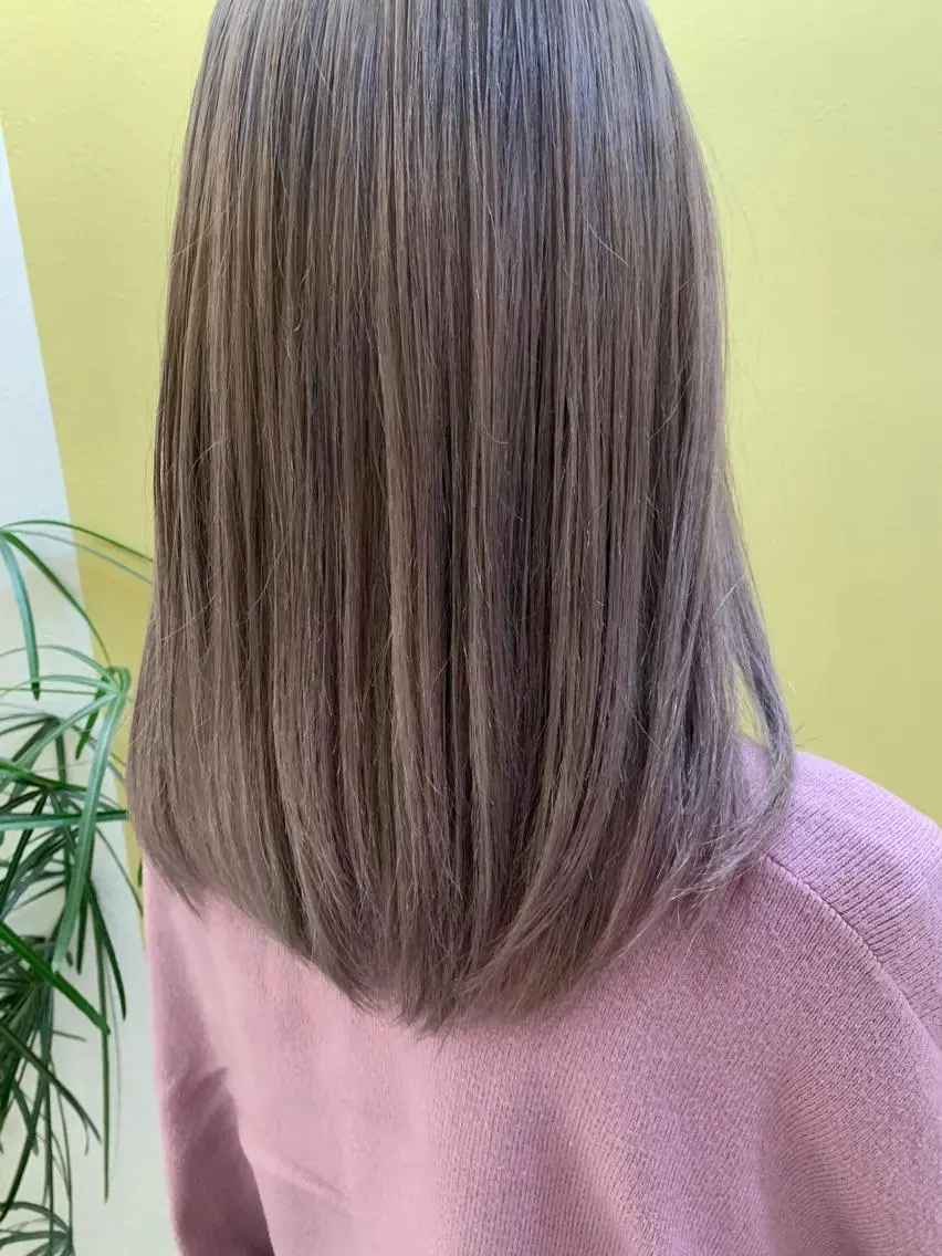 ミディアム カラー ブリーチ グレージュ カット ヘアカラー トリートメント hubhair レイヤー/透明感のヘアスタイル