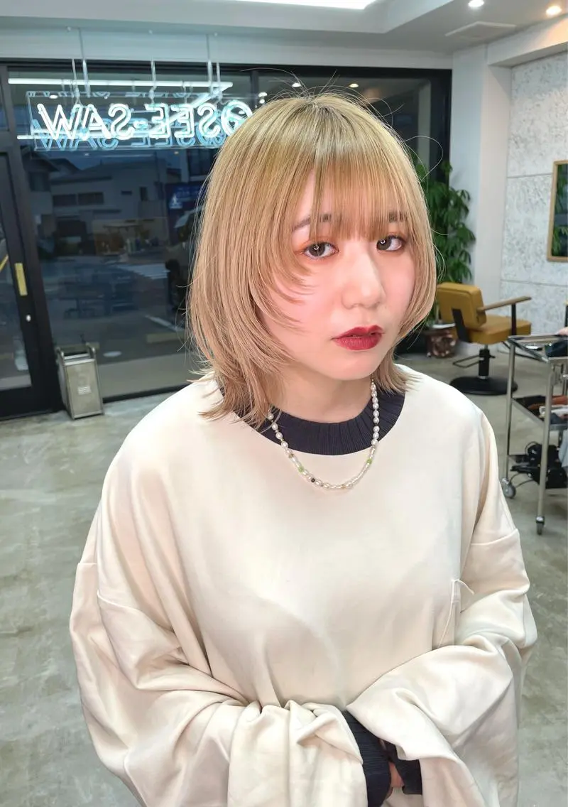 ショート カラー ブロンド LOBBY HIMERIのヘアスタイル