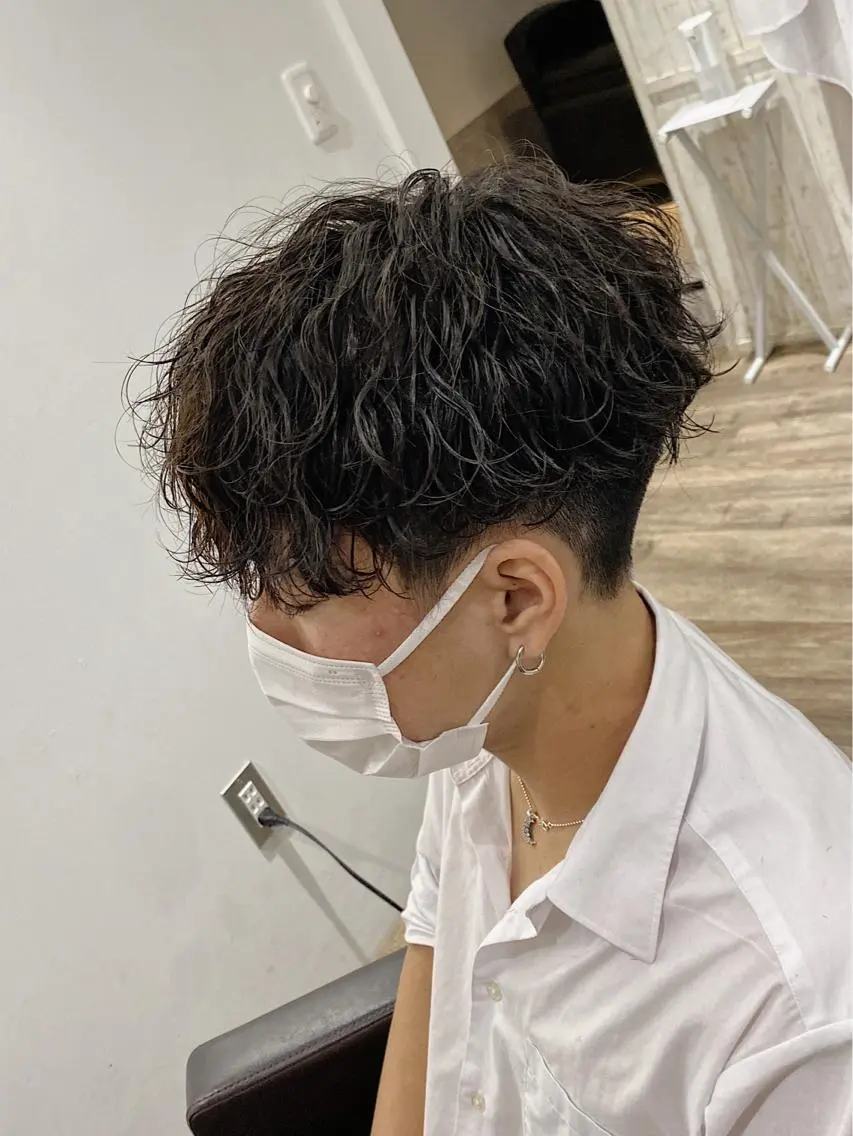 ショート パーマ メンズ 原田 涼矢のヘアスタイル