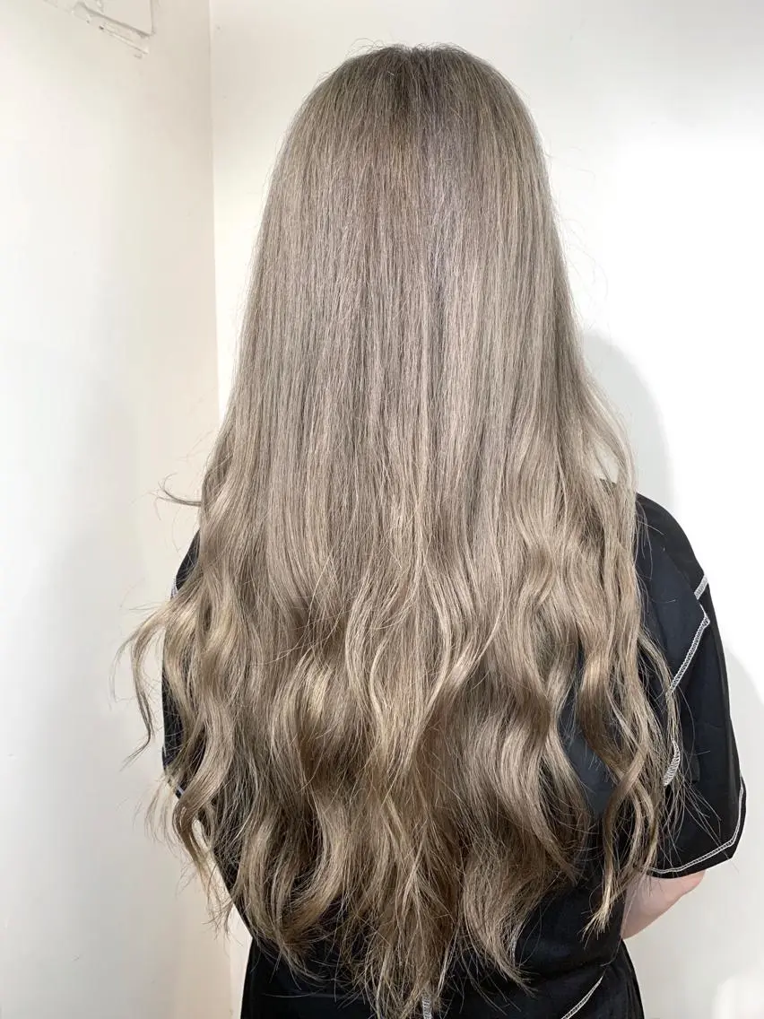 ロング カラー ヘアカラー トリートメント 河野 行史のヘアスタイル