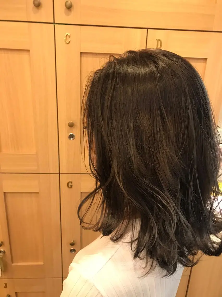 ミディアム カット ヘアカラー トリートメント ルーチェヘアー 北摂エリアNo.1のヘアスタイル