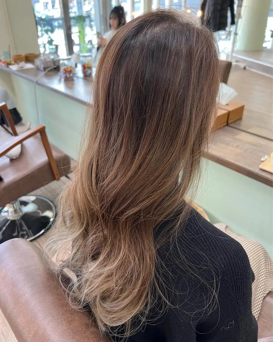 ロング カラー ヘアカラー トリートメント 鶴見 和美のヘアスタイル