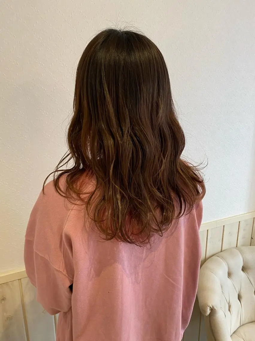 ロング カラー ヘアカラー 宮内 真乃のヘアスタイル
