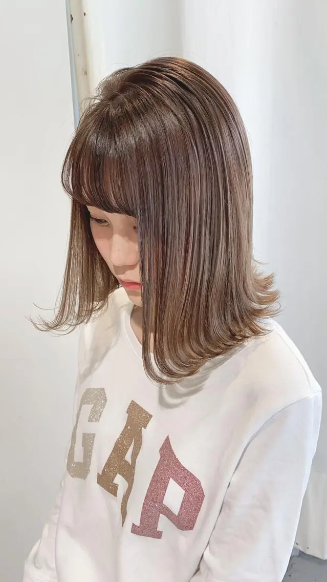 ミディアム ショートボブ ボブ ハイライト 外ハネヘア メンズツイスパ ショートフクヤマシンのヘアスタイル