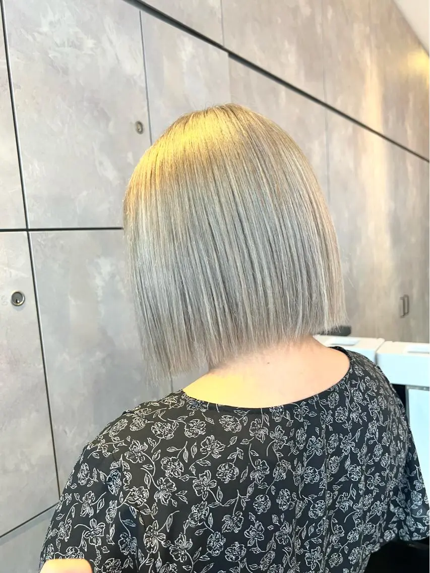 ミディアム カラー ヘアアレンジ ヘアカラー トリートメント ヘアセット 🌈インナーカラー ‘ショウマ’🌈のヘアスタイル